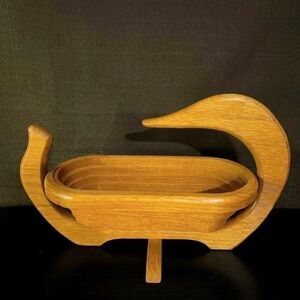 VINTAGE Swan Collapsible Wooden Fruit Basket